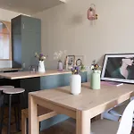 Very Bright Love Nest Near Montmartre